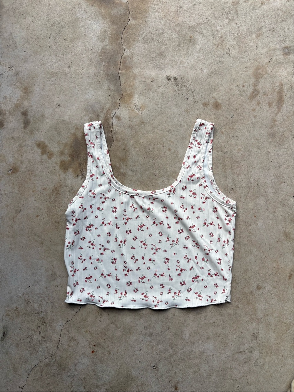 Modern Floral Ribbed Crop Tank Top